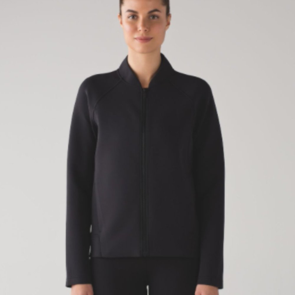 lululemon Embrace The Space Jacket: Black
